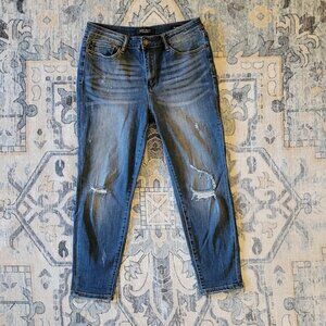 Judy Blue Relaxed Fit Distressed Skinny Jeans I Size 32 I High Rise I NWOT